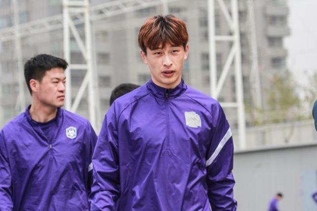 最快足球比數直播-国安替补变泰达“外援” 巴顿：加盟津门虎是我选的